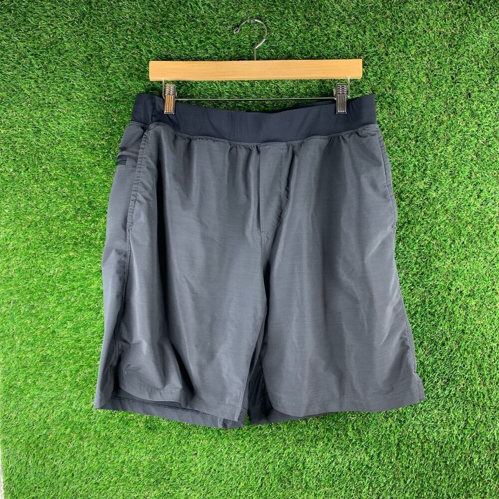 Fabletics Shorts Mens gray Unlined Stretch Running 8" Franchise Gym 32 x 8